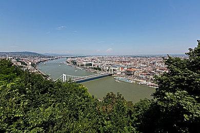 《Ratopia》Steam抢先体验开启 2D沙盒城建生存模拟